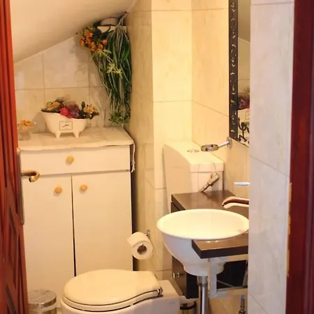 Lovely House With Amazing Views בית נופש Karababás