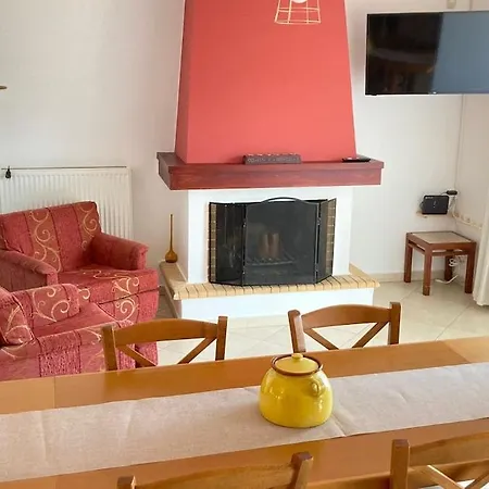 Lovely House With Amazing Views Chalkís