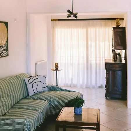 Lovely House With Amazing Views בית נופש Chalkís