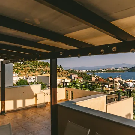 Lovely House With Amazing Views Халкида