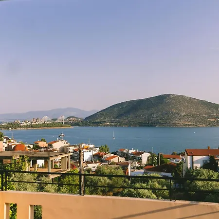 Lovely House With Amazing Views * Chalkís