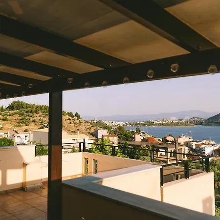 Lovely House With Amazing Views בית נופש Chalkís